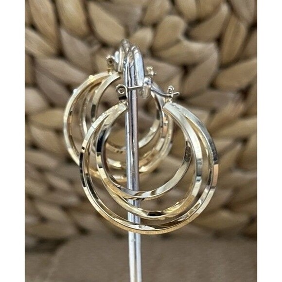 VINTAGE PIERCED EARRINGS GOLD TONE HOOPS 3 RINGS 1.25in - Picture 3 of 7